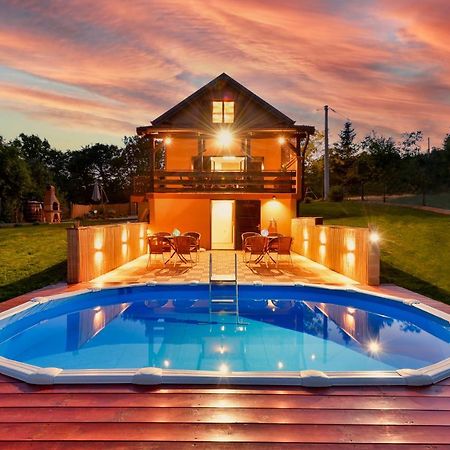 Sveti Ivan Zelina Jungle House With Private Pool And Hot Tubヴィラ エクステリア 写真