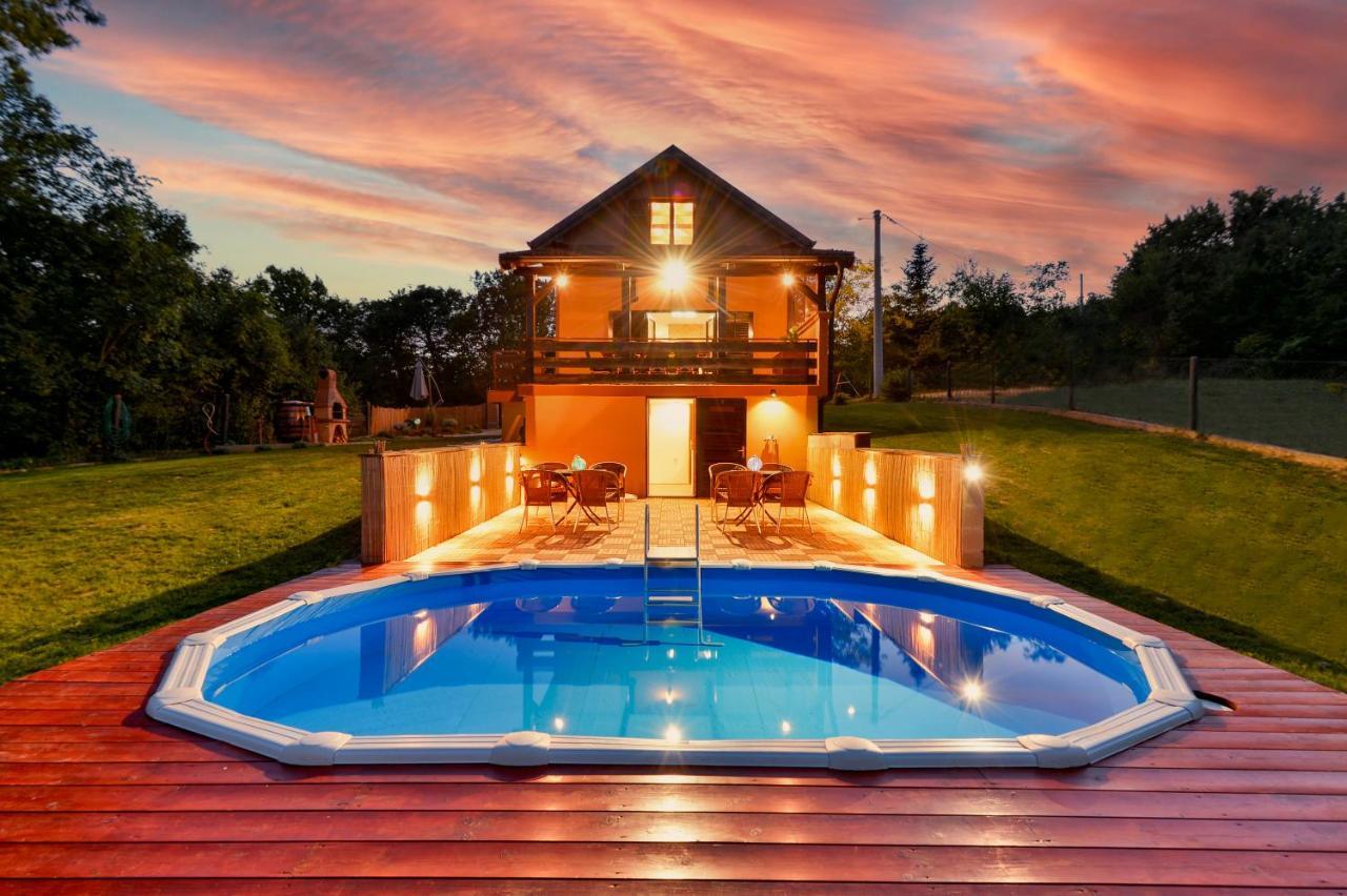 Sveti Ivan Zelina Jungle House With Private Pool And Hot Tubヴィラ エクステリア 写真