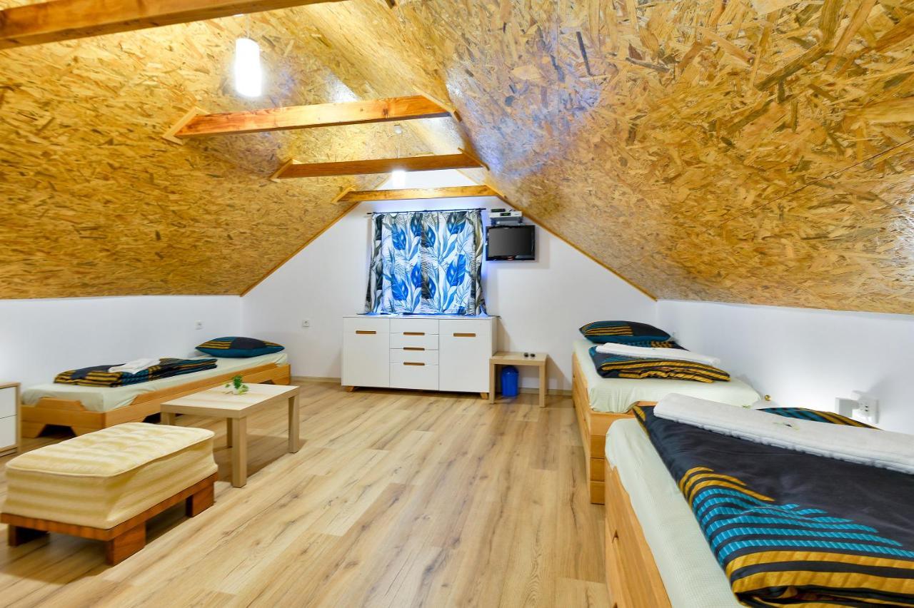 Sveti Ivan Zelina Jungle House With Private Pool And Hot Tubヴィラ エクステリア 写真