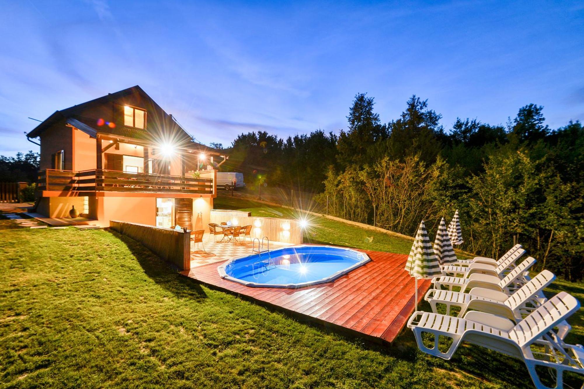 Sveti Ivan Zelina Jungle House With Private Pool And Hot Tubヴィラ エクステリア 写真